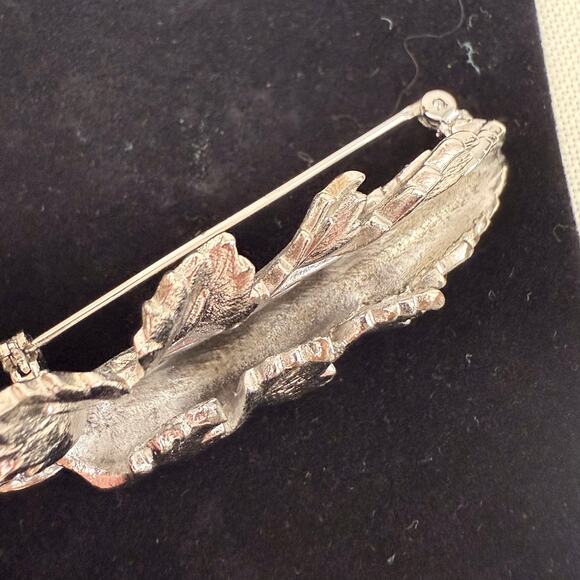 Vintage Estate Silver Tone Folded Leaf Brooch Textured Finish Pin Closure - Picture 3 of 16